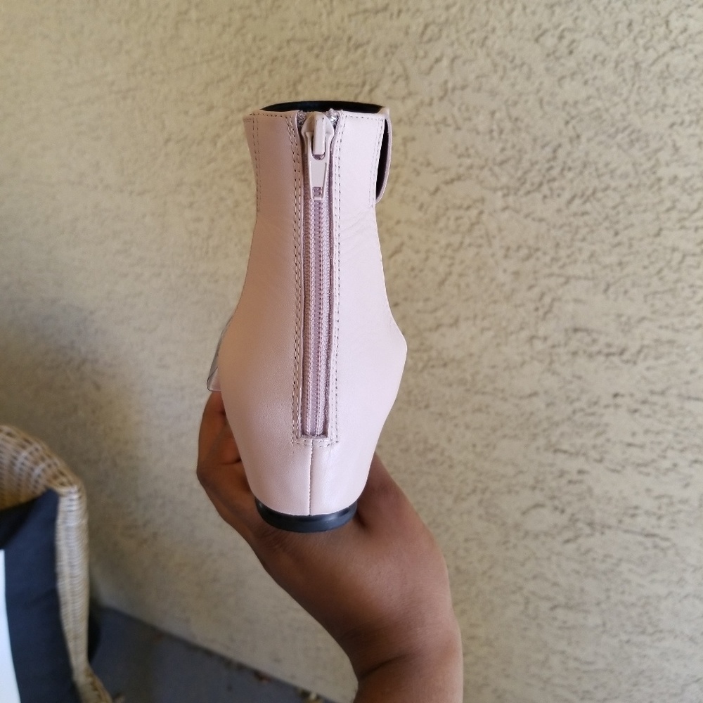 Sandals - Picture 3 of 4